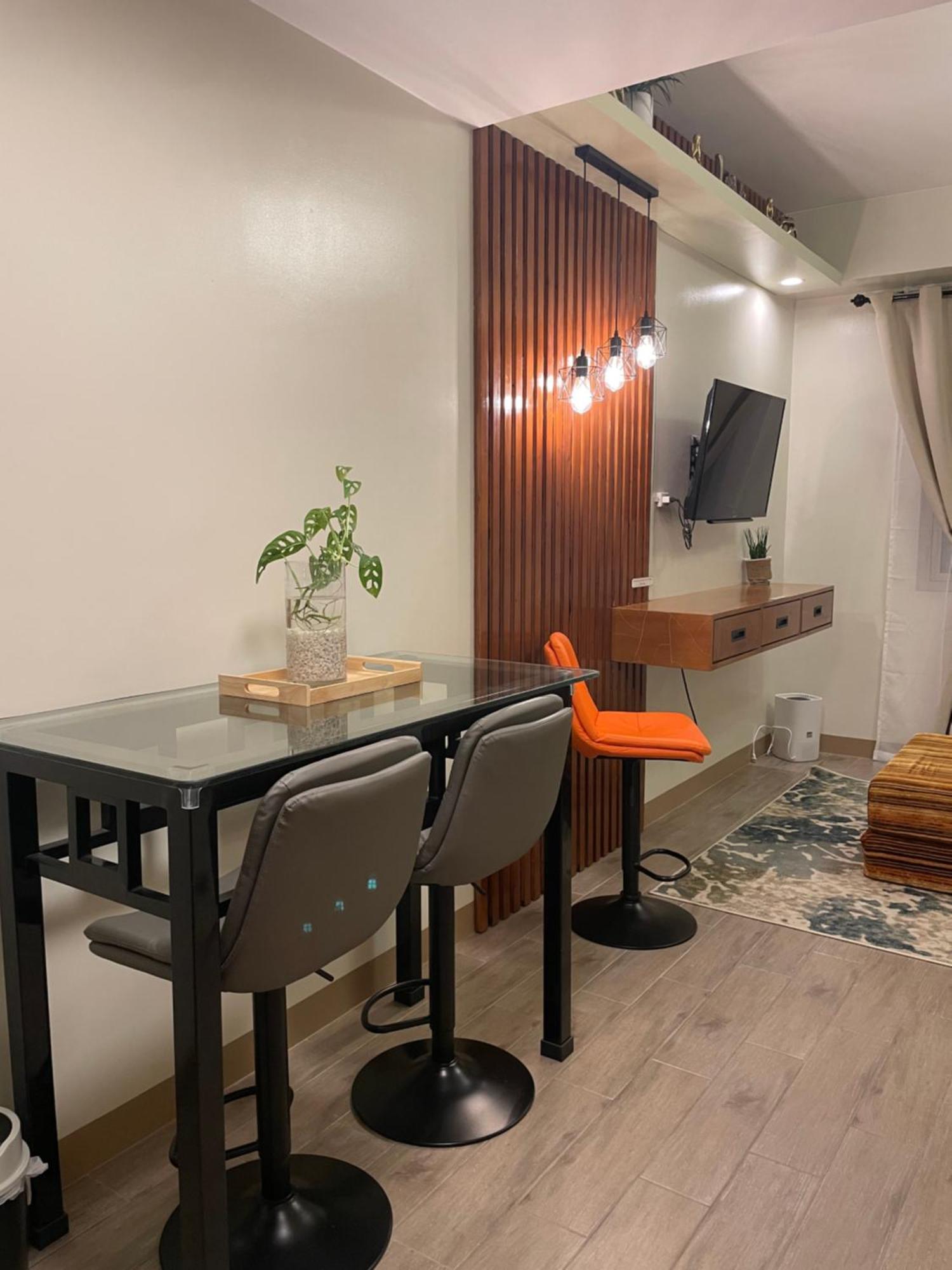 Condo Home With Fast Wifi In Bacolod City Exterior photo