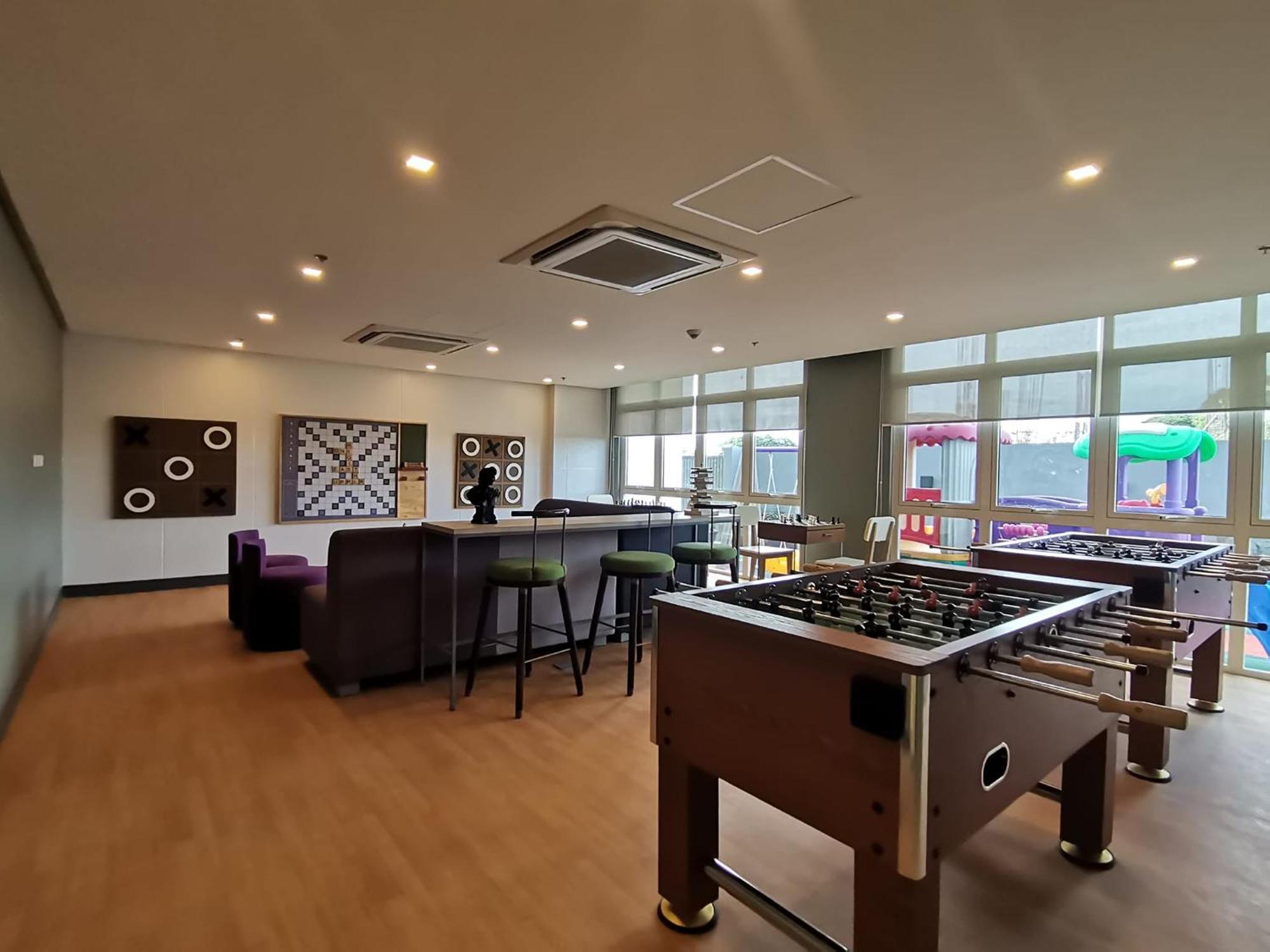 Condo Home With Fast Wifi In Bacolod City Exterior photo